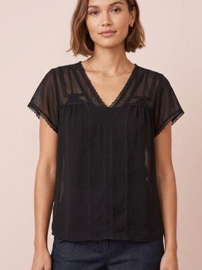 EUC! 1.STATE Women's Medium Black Sheer Lace Trim V-Neck Blouse Top M